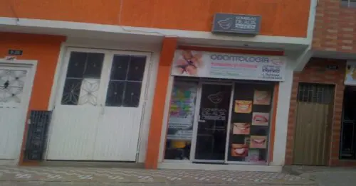 ODONTOLOGIA SONRISAS DE ALTA ODONTOLOGIA SONRISAS DE ALTA